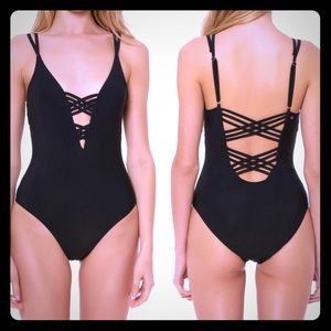 LAST DAY 🔥NWT Red Carter Black One Piece Swimsuit SML
